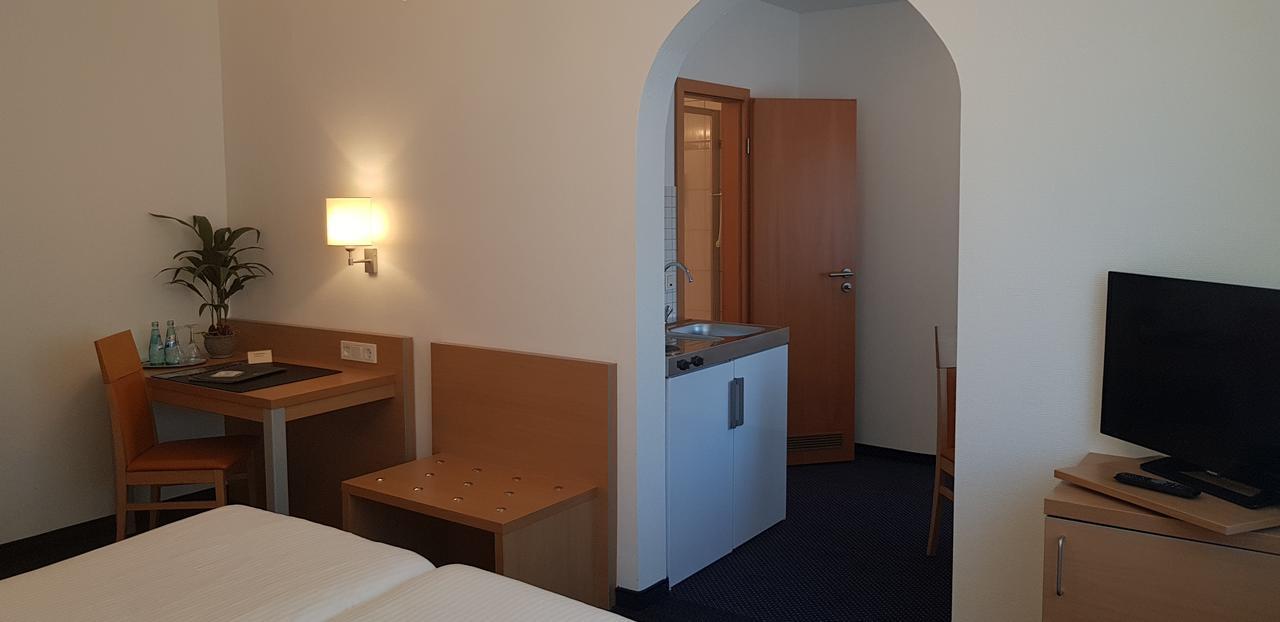 Hotel Beuss Оберурзел Екстериор снимка