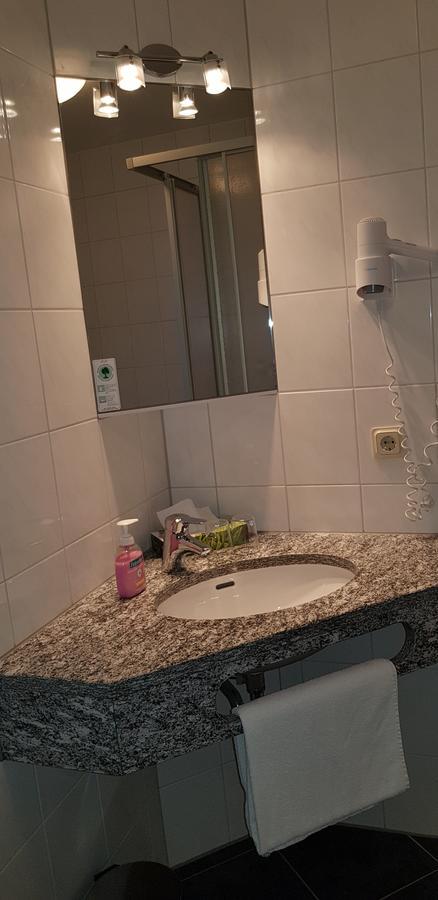 Hotel Beuss Оберурзел Екстериор снимка