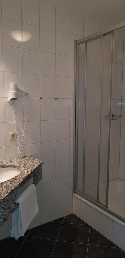 Hotel Beuss Оберурзел Екстериор снимка