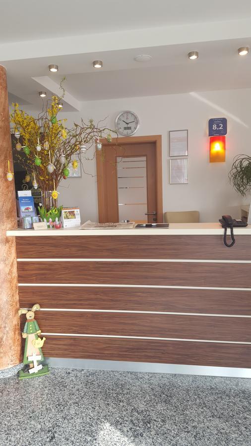 Hotel Beuss Оберурзел Екстериор снимка